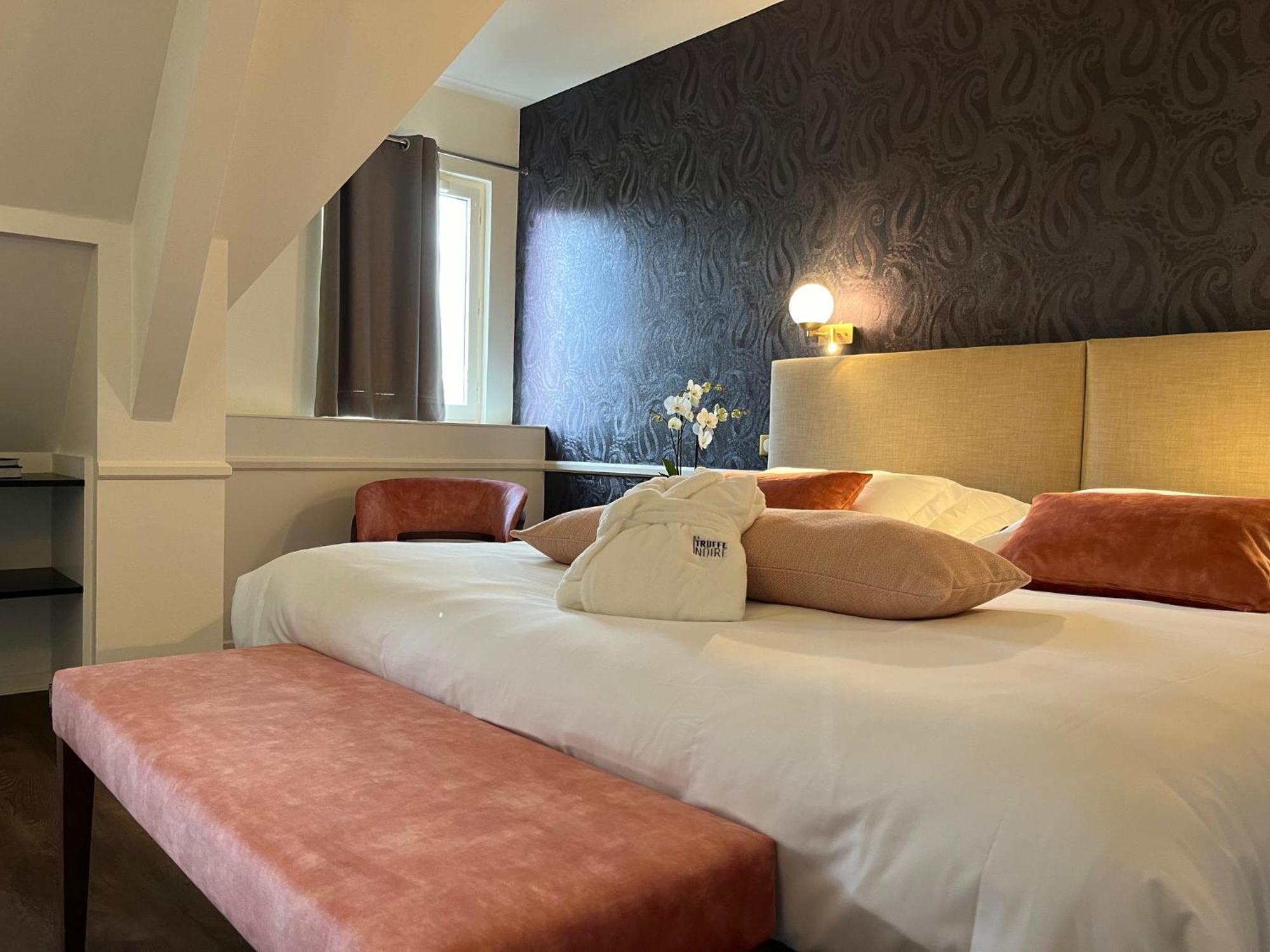 Hotel La Truffe Noire Brive-la-Gaillarde Buitenkant foto